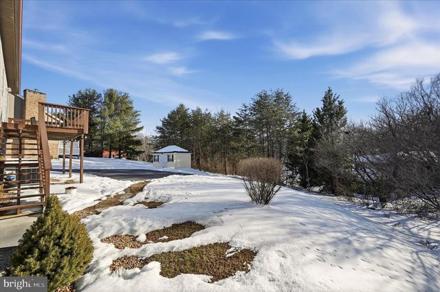 202 MASTERS DR, Cross Junction, VA 22625