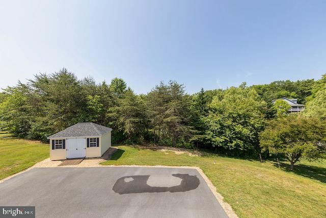 202 MASTERS DR, Cross Junction, VA 22625