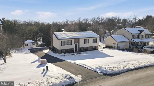 202 MASTERS DR, Cross Junction, VA 22625