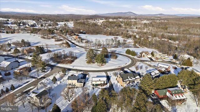 202 MASTERS DR, Cross Junction, VA 22625