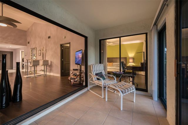 3195 WINDRUSH BOURNE 36, Sarasota, FL 34235