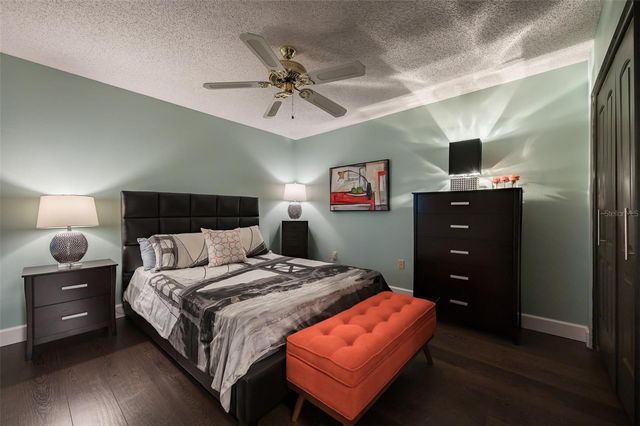 3195 WINDRUSH BOURNE 36, Sarasota, FL 34235