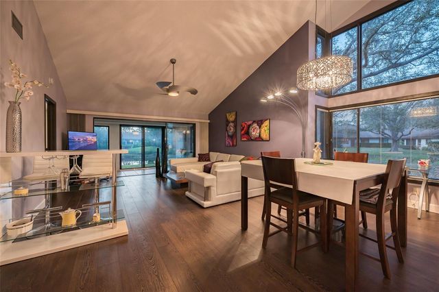 3195 WINDRUSH BOURNE 36, Sarasota, FL 34235