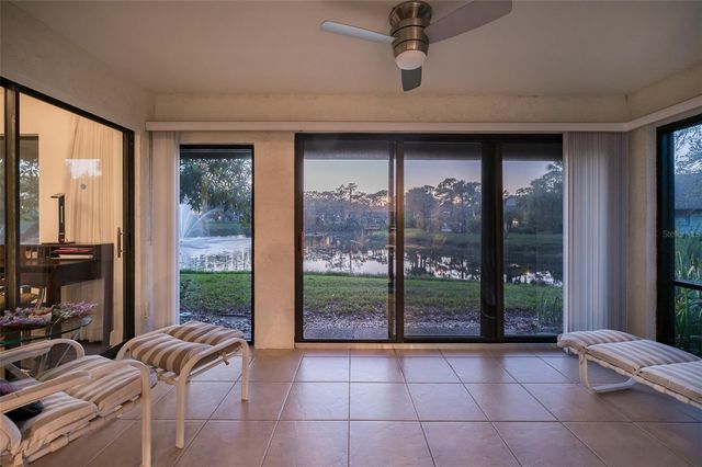 3195 WINDRUSH BOURNE 36, Sarasota, FL 34235