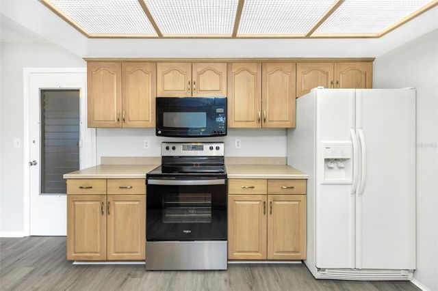 9220 40TH STREET N, Pinellas Park, FL 33782