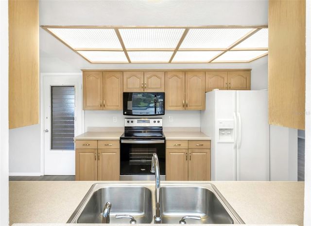 9220 40TH STREET N, Pinellas Park, FL 33782