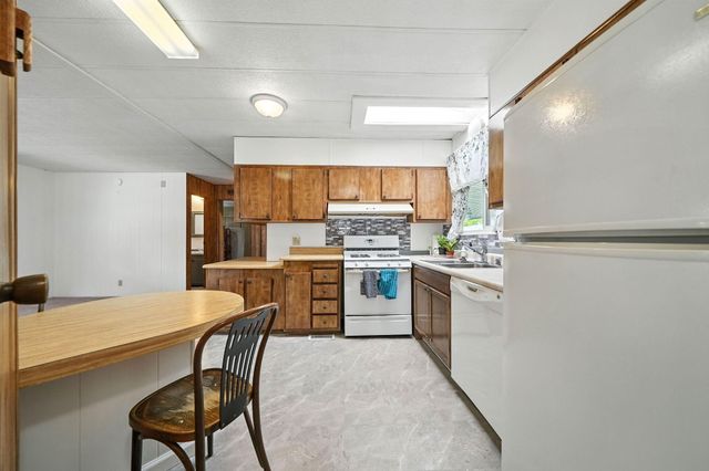 3006 Joyce Drive, 300, Anderson, CA 96007