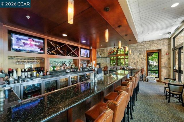 1732 Oakmont Dr 9, Walnut Creek, CA 94595