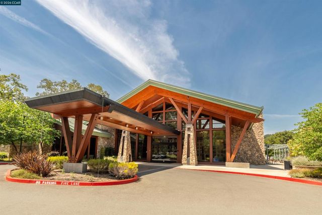 1732 Oakmont Dr 9, Walnut Creek, CA 94595