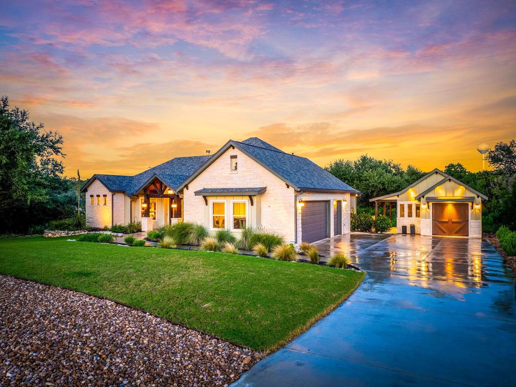 375 Curvatura, New Braunfels, TX 78132