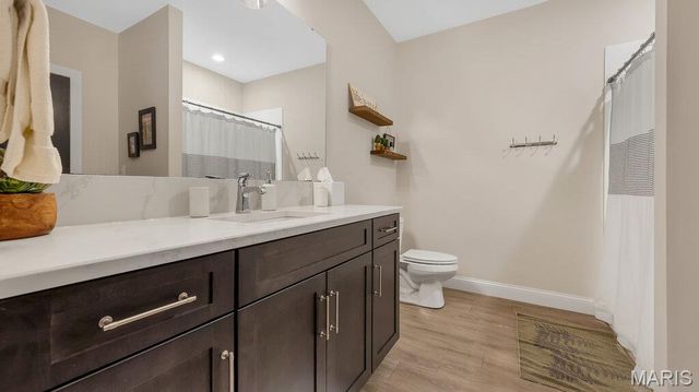 3904 Stone Hollow Lane, Edwardsville, IL 62025