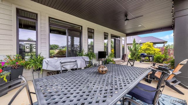 3904 Stone Hollow Lane, Edwardsville, IL 62025