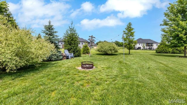 3904 Stone Hollow Lane, Edwardsville, IL 62025