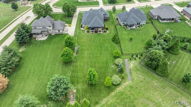 3904 Stone Hollow Lane, Edwardsville, IL 62025