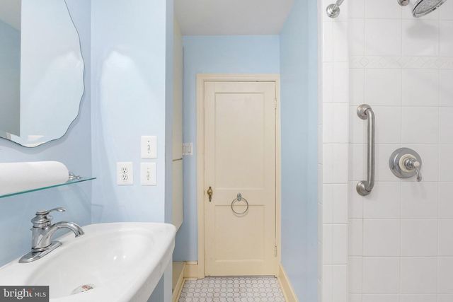 504 HAWKE ST, Fredericksburg, VA 22401