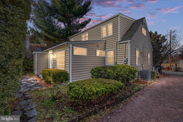 504 HAWKE ST, Fredericksburg, VA 22401