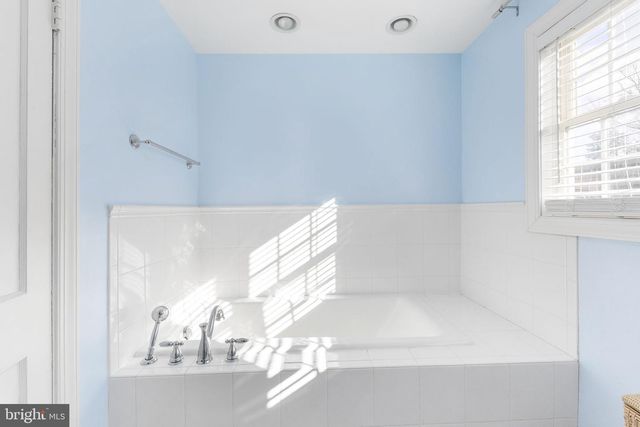 504 HAWKE ST, Fredericksburg, VA 22401