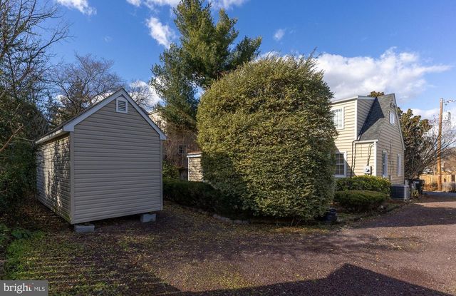 504 HAWKE ST, Fredericksburg, VA 22401