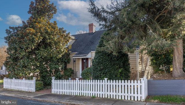 504 HAWKE ST, Fredericksburg, VA 22401