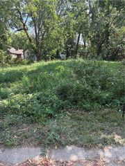 7709 Kenwood Avenue, Kansas City, MO 64131