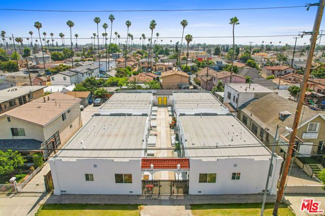 5926 S Hoover Street, Los Angeles, CA 90044
