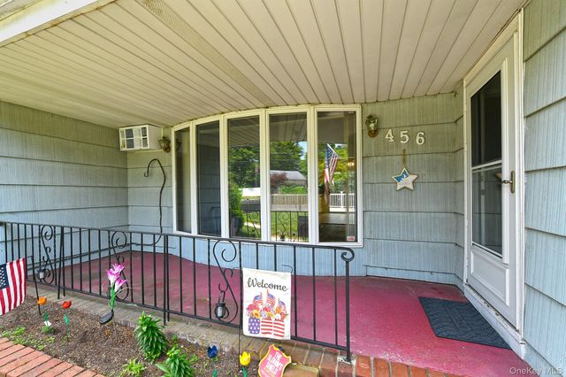456 Old Farmingdale Road, West Babylon, NY 11704