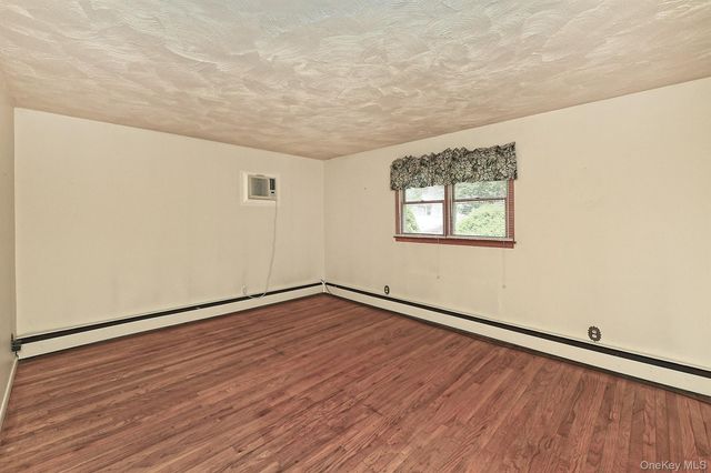 456 Old Farmingdale Road, West Babylon, NY 11704