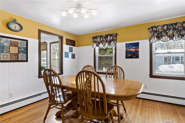 33 Detroit Avenue, Warren, RI 02885