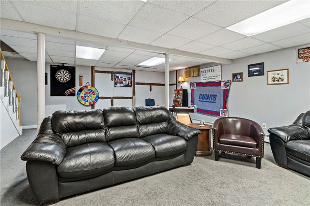 33 Detroit Avenue, Warren, RI 02885