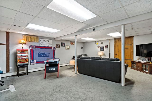 33 Detroit Avenue, Warren, RI 02885