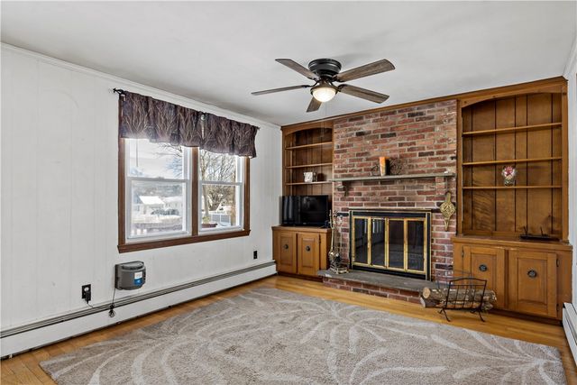 33 Detroit Avenue, Warren, RI 02885