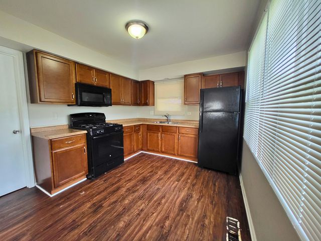 304 Shawnee Street, Park Forest, IL 60466