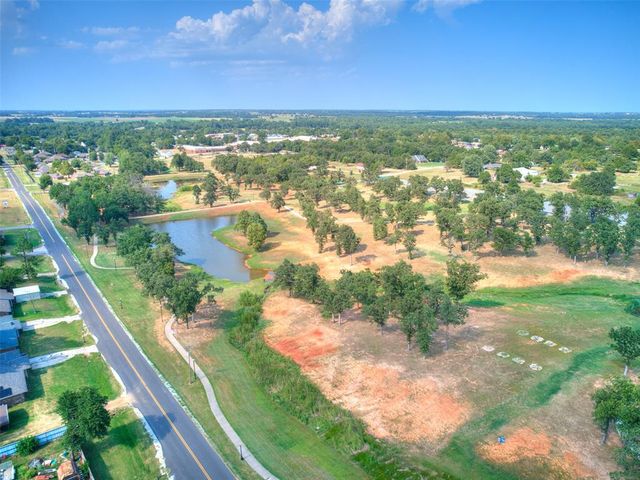 16 Sue Lane, Mcloud, OK 74851