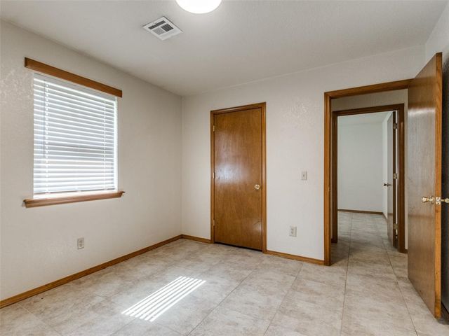16 Sue Lane, Mcloud, OK 74851