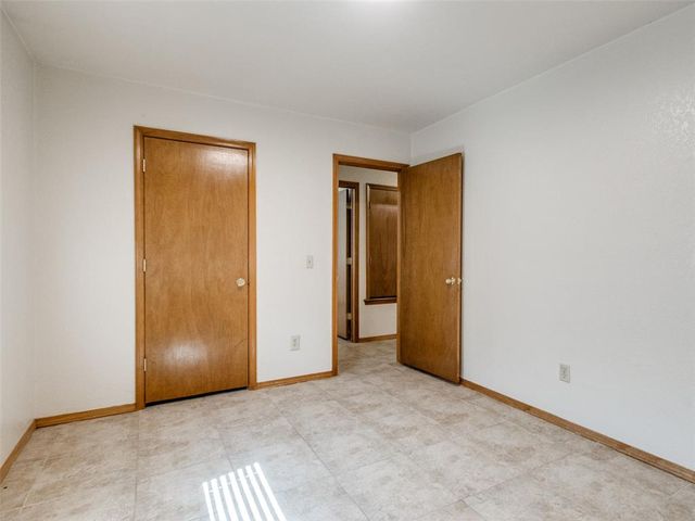 16 Sue Lane, Mcloud, OK 74851