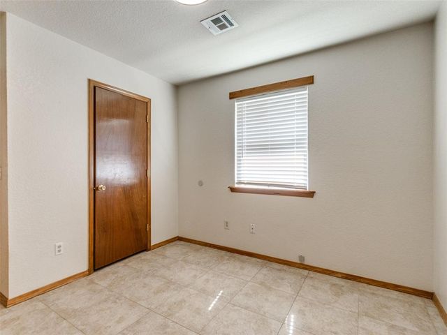 16 Sue Lane, Mcloud, OK 74851