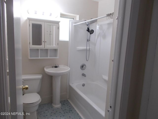 5730 CRUZ Road, Jacksonville, FL 32207