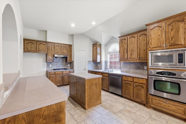 1021 Hyannis Street, Plano, TX 75094