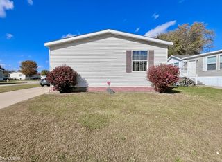 1612 Peachtree Court, Columbus, MI 48063