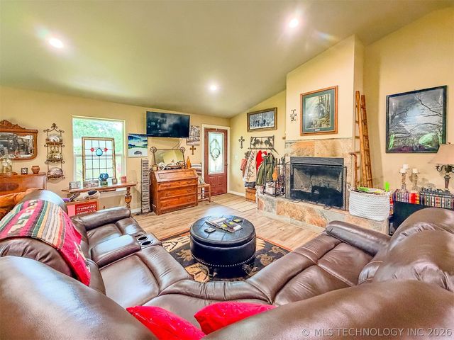 96486 S 4450 Road, Gore, OK 74435