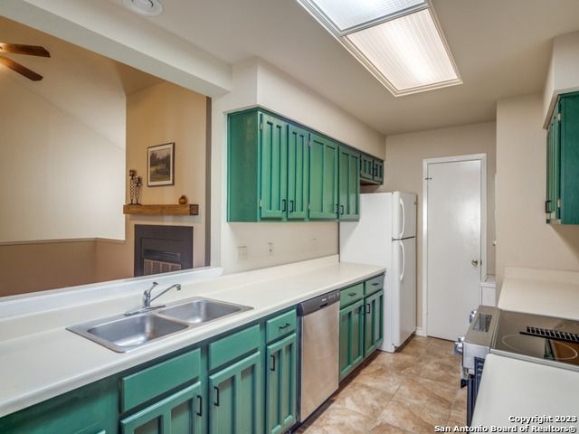 14122 Churchill Estates Blvd Apt 1302, San Antonio, TX 78248