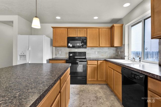 3709 S High Springs St, Nampa, ID 83686
