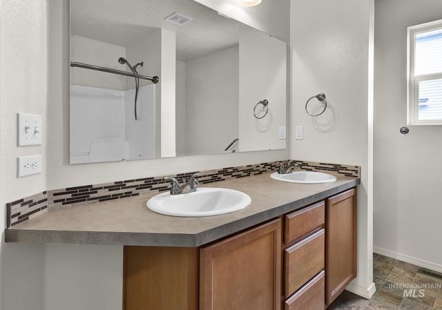 3709 S High Springs St, Nampa, ID 83686