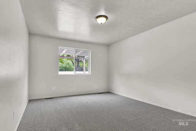 3709 S High Springs St, Nampa, ID 83686