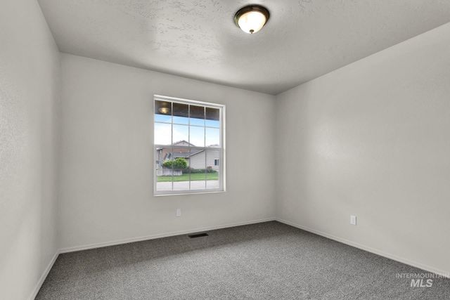 3709 S High Springs St, Nampa, ID 83686