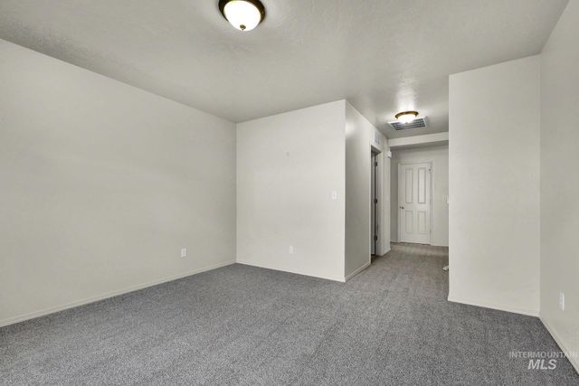 3709 S High Springs St, Nampa, ID 83686