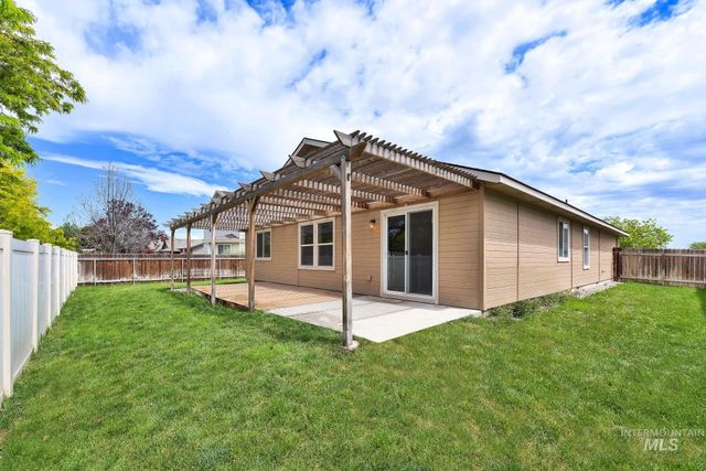 3709 S High Springs St, Nampa, ID 83686