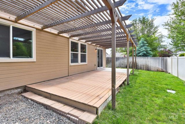 3709 S High Springs St, Nampa, ID 83686