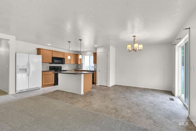3709 S High Springs St, Nampa, ID 83686