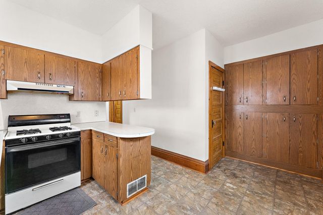 162 Mcboal Street, Saint Paul, MN 55102